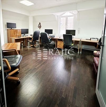 Zemun, Karađorđev  trg, 4.0, 105 m2 #4395