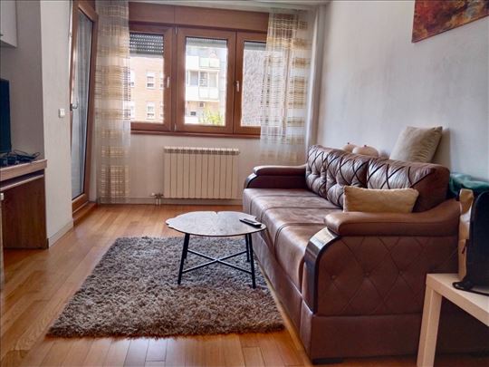 A blok, novogradnja, komforan, ID 25150