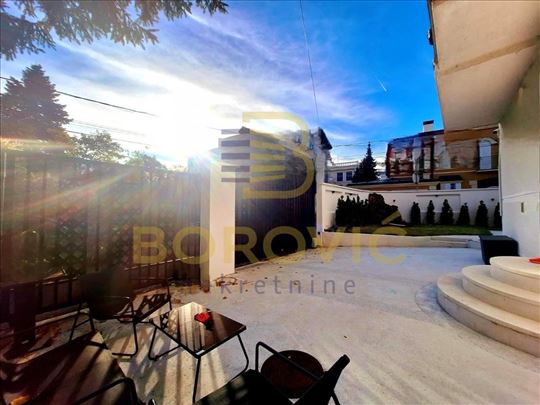 Dedinje, 260m2, 4 etaže, 2 ara, lux vila