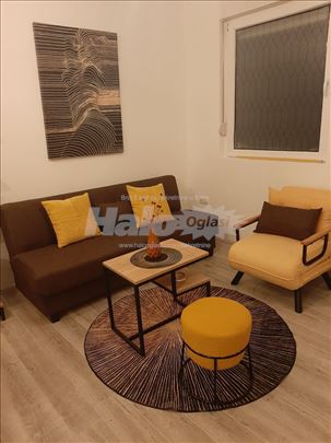 Neuseljavana prelepo opremljena garsonjera