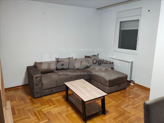 Izdajem dvosoban stan,nov,na ulazu na Altinu 57m2