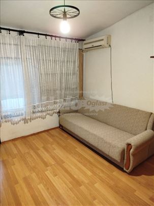 Izdajem garsonjeru u Železniku