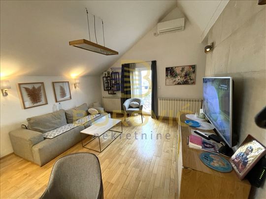 Kod Zire, 84m2, dupleks, luks, parking