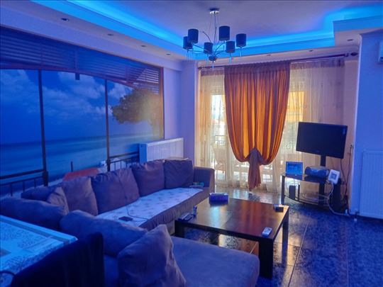 Luksuzni Stan u Centru Leptokarije