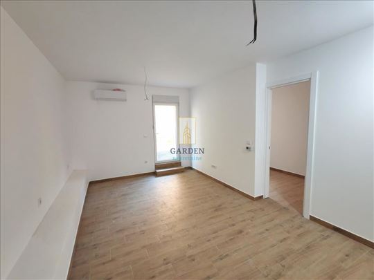 Novogradnja , jednoiposoban stan, useljiv