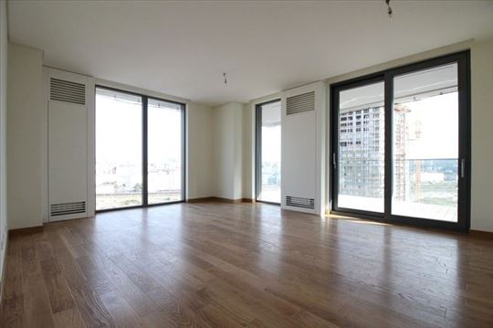 Odličan stan, garaža, BW, ID 8433