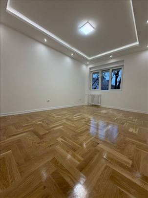 Parking, lux, kod Madere, uknjižen, odmah useljiv