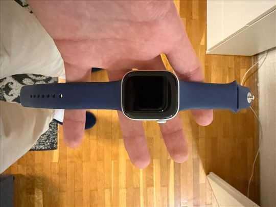Prodajem Apple Watch S10 42MM