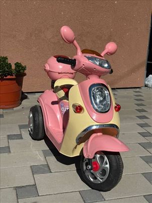 Skuter na akumulator