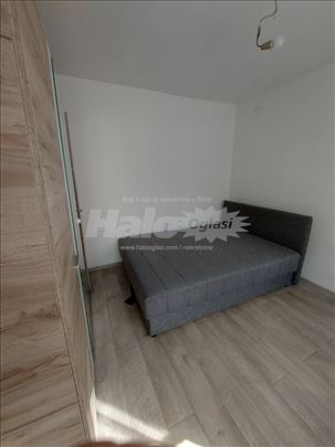 Stan u kući, Nova Pazova. 