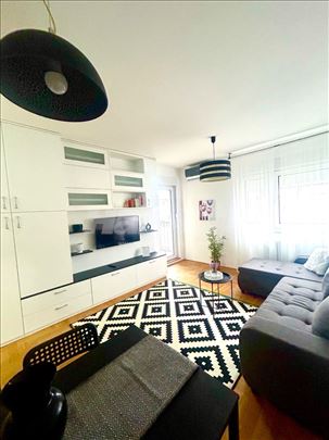 Stan u novijoj zgradi dvosoban