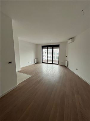 The One, 3.0, prazan, odmah useljiv ID#18929