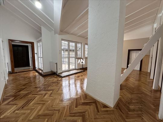 Zemun, Centar, Avijatičarski trg ID#29271