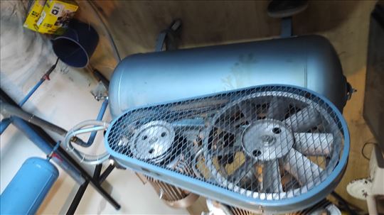 2 x kompresora Trudbenik 330L