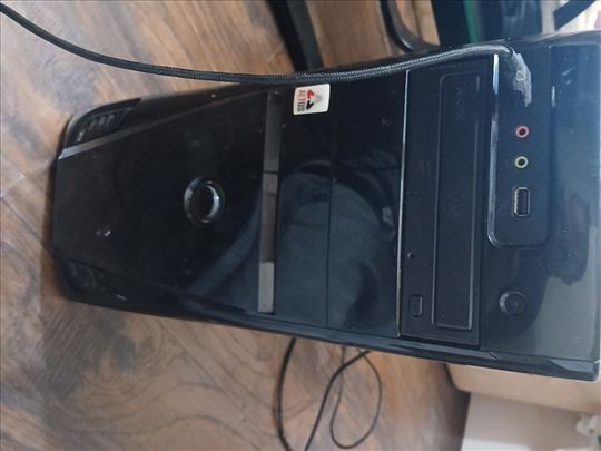 Altos / 8GB RAM / GTX 560 / 2 diska + monitor