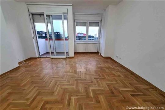 Blok 23,3.0,prazan sa kuhinjom ID#18931