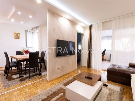 Cerak Vinogradi-3.0 stan sa bastom