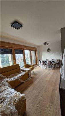 Dvosoban lux stan,garaza,novogradnja