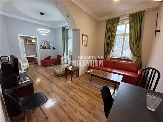 Konforan salonac kod Vukovog spomenika ID#2151