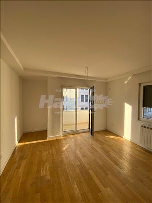 Lekino brdo,Odmah useljiv, Nov, 2.0 stan