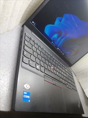 Lenovo E15 g4,i5 12th,8gb,256gb,15.6 UHD