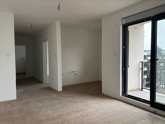 Na prodaju – Nov stan na Lekinom brdu ID#1226