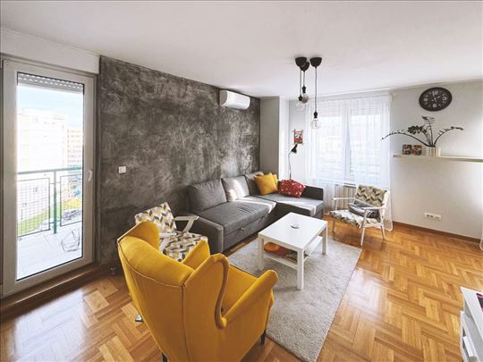 New Charming One-Bedroom Apartment