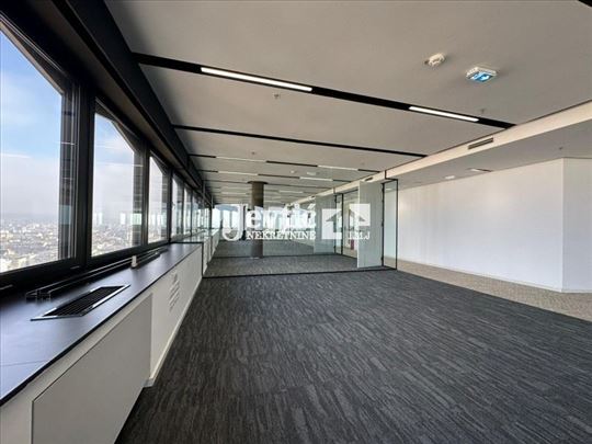 Odmah useljive kancelarije sa panoramskim pogledom