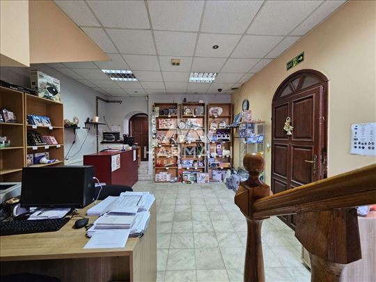 Prodaje se poslovni prostor 57m2 u centru grada