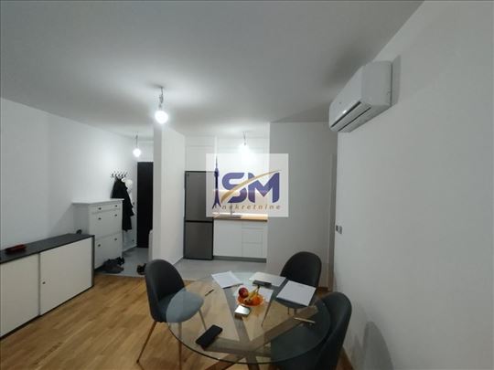 Voždovac, Farmaceutski fakultet 44m2