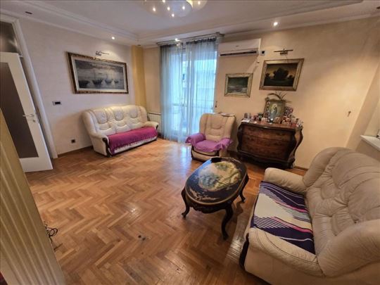 Blok 22, prodaje se 4-soban stan,uknjižen ID#18934