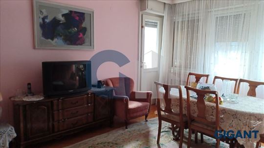 Blok 33, 64m2, II, cg