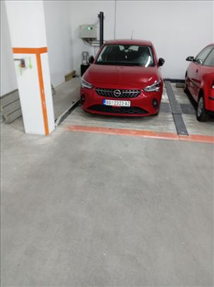 Garažno mesto na Crvenom Krstu