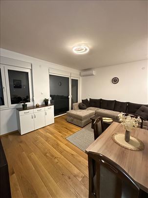 Garsonjera u centru Banje