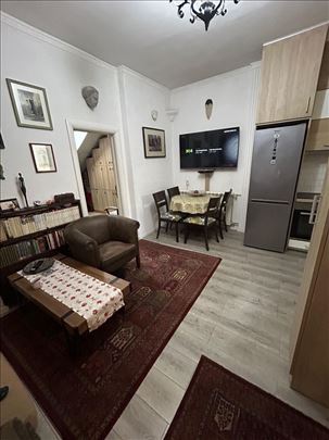 Izuzetan 2.5 stan kod Hrama Svetog Save