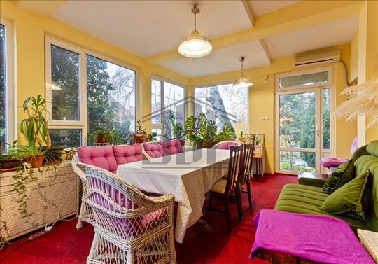 Kuća za prodaju Banovo brdo 277m2