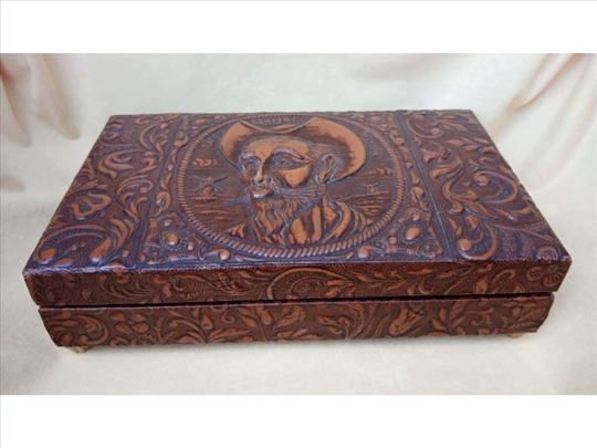 Kutija - salonska muzička tabakera