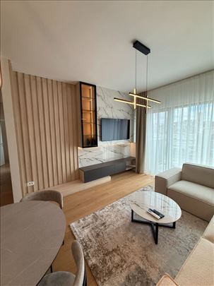 Luksuzan trosoban stan Beograd na vodi 