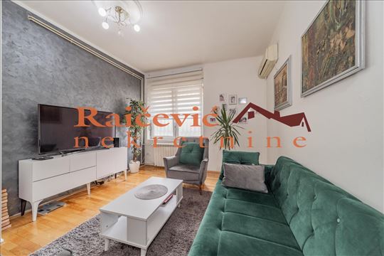 Namesten, Djeram, Branka Krsmanovica, 2.0, 40 m2