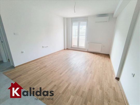 Petrovaradin, nov, odmah useljiv stan