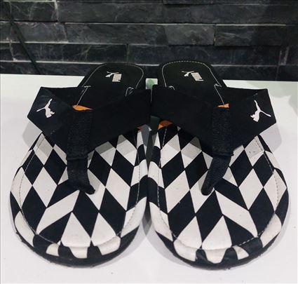 Puma Original papuce / japanke br. 43 unisex novo