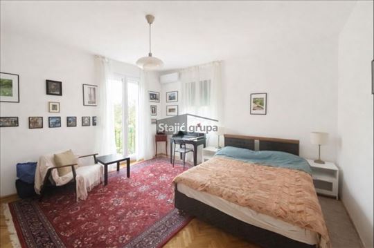 Renoviran salonski stan na Profesorskoj koloniji