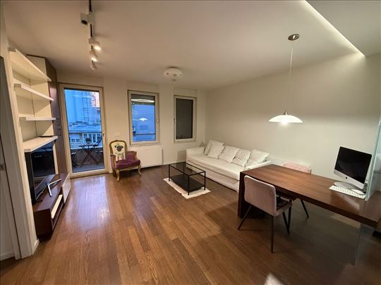 Slavija, lux zgrada, garaža, ID 25151