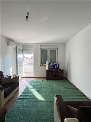 Stan u Novoj Pazovi 70m2