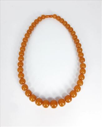 Vintage orlica od cilibara 83gr