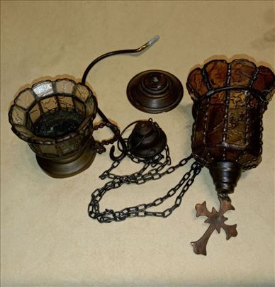  Vitraž kandilo i kadionica 