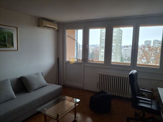 Za izdavanje odličan 2.5 stan kod Starog Merkatora