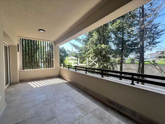 Dedinje, Užička - pet friendly