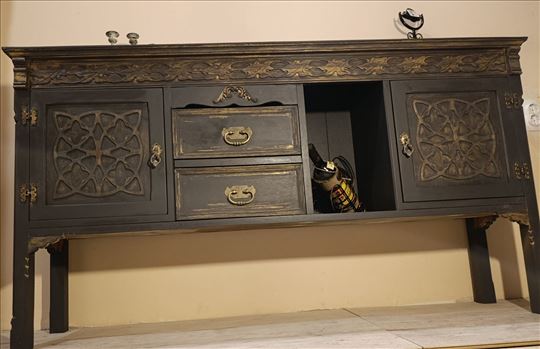 Duborez stilska komoda