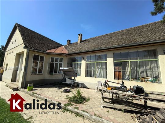 Futog, velika kuća na lepom placu